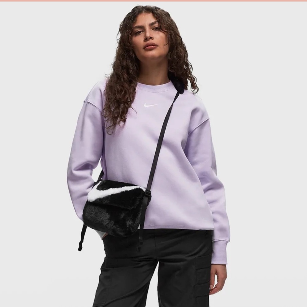 Nike Light Purple Crewneck Sweatshirt
